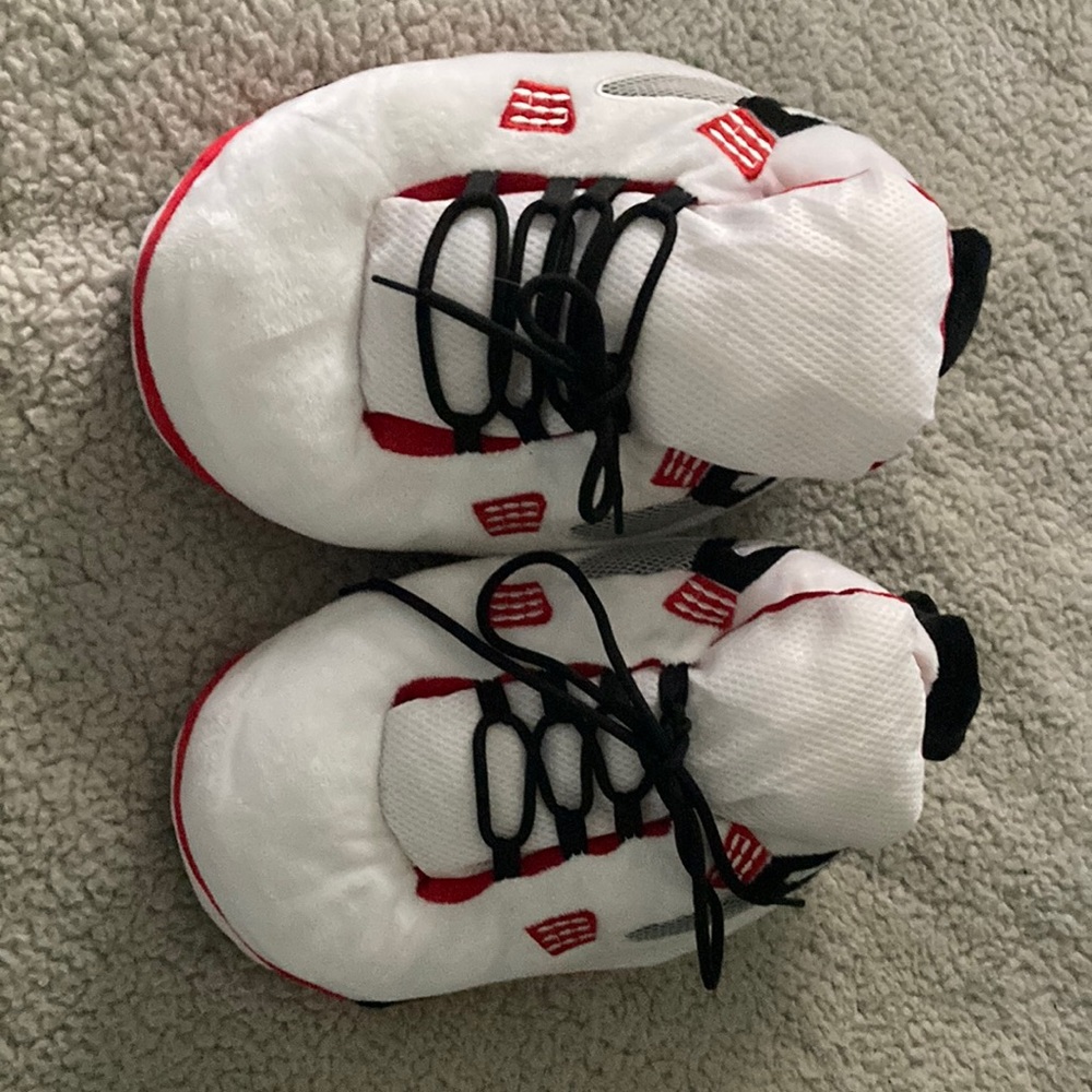 Jordan 4 Retro Plushie shoes - Picture 1 of 3